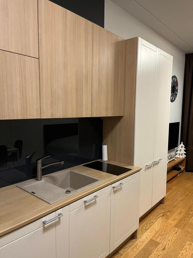 Mere Puiestee Apartment Tallinn Exteriör bild